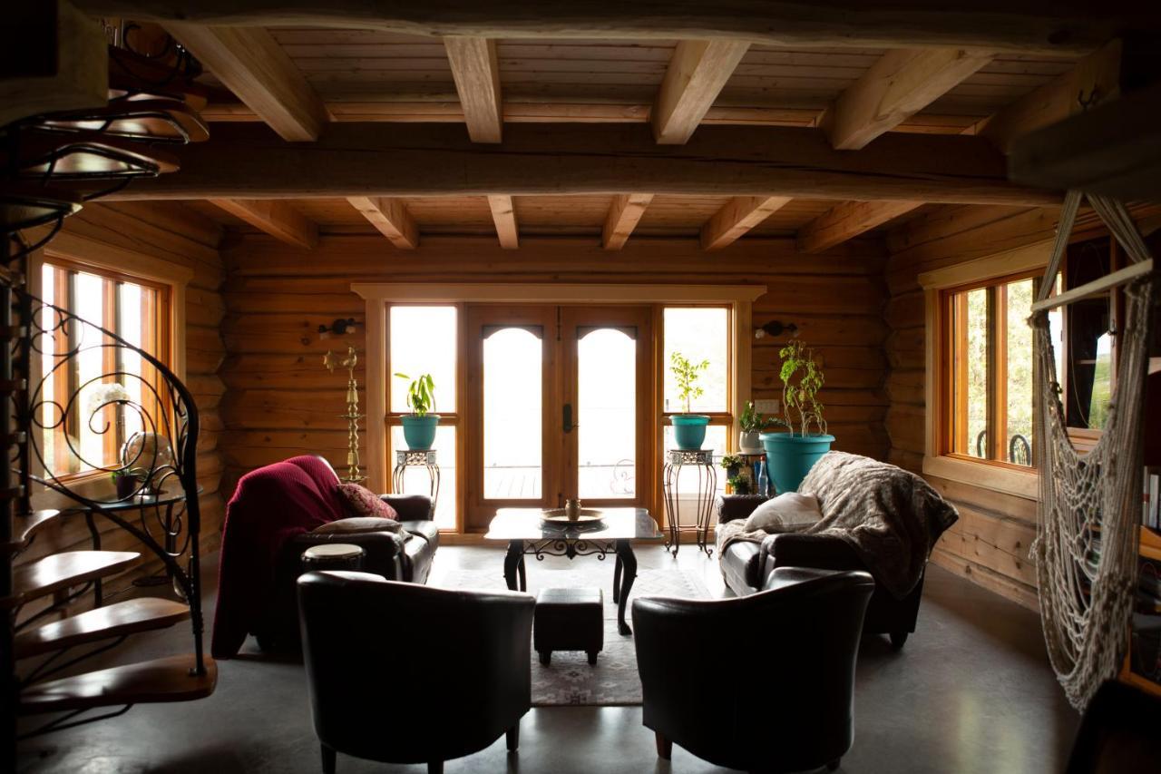 Hebergement "La Maison En Bois Rond" Sainte-Marie Esterno foto