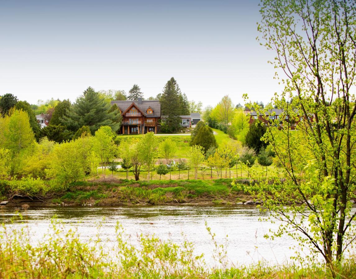 Hebergement "La Maison En Bois Rond" Sainte-Marie Esterno foto