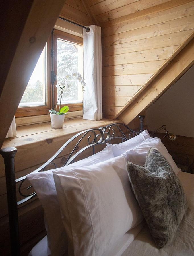 Hebergement "La Maison En Bois Rond" Sainte-Marie Esterno foto