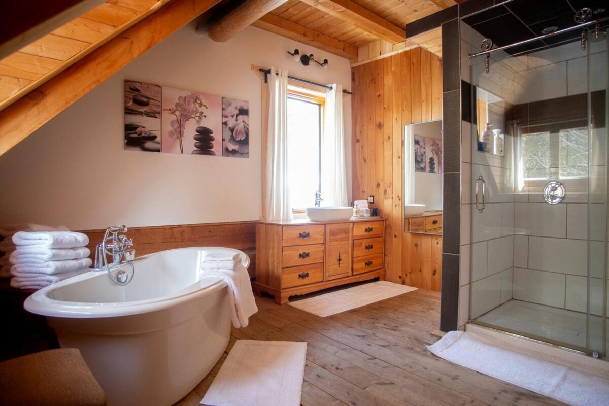 Hebergement "La Maison En Bois Rond" Sainte-Marie Camera foto
