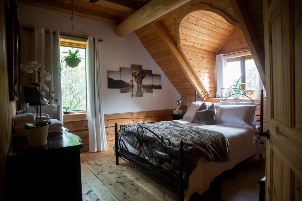 Hebergement "La Maison En Bois Rond" Sainte-Marie Camera foto